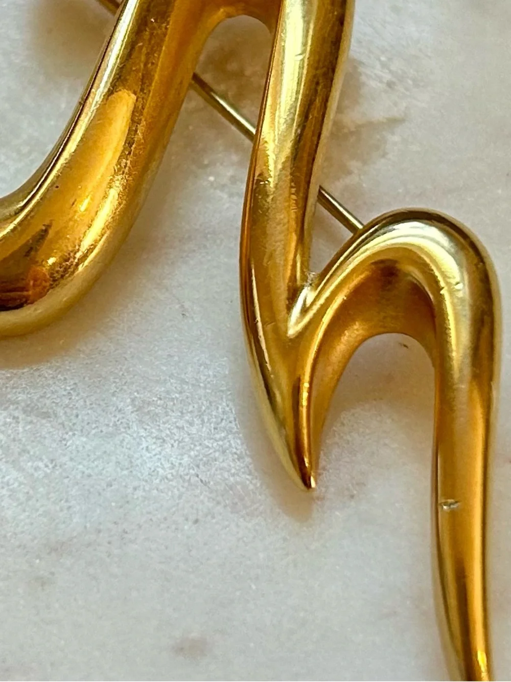 Vintage Erwin Pearl Abstract Squiggle Brooch P. E. P. Gold-tone - Picture 9 of 10